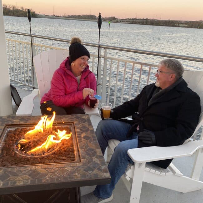 Couple_at_Flight_Deck_3